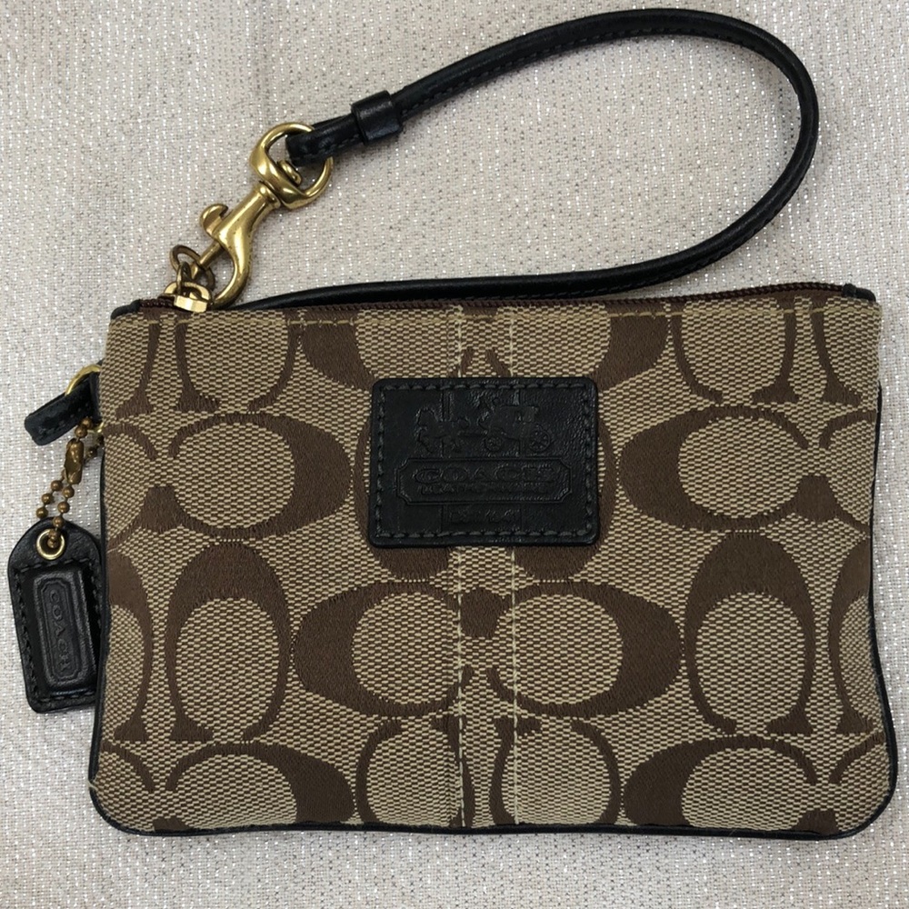 Small Coach wristlet
